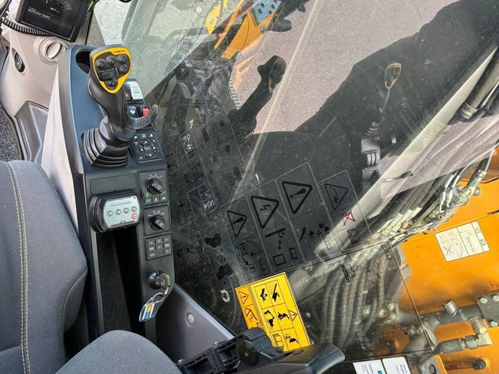 volvo-ecr-235-el,5ccd029a.jpg