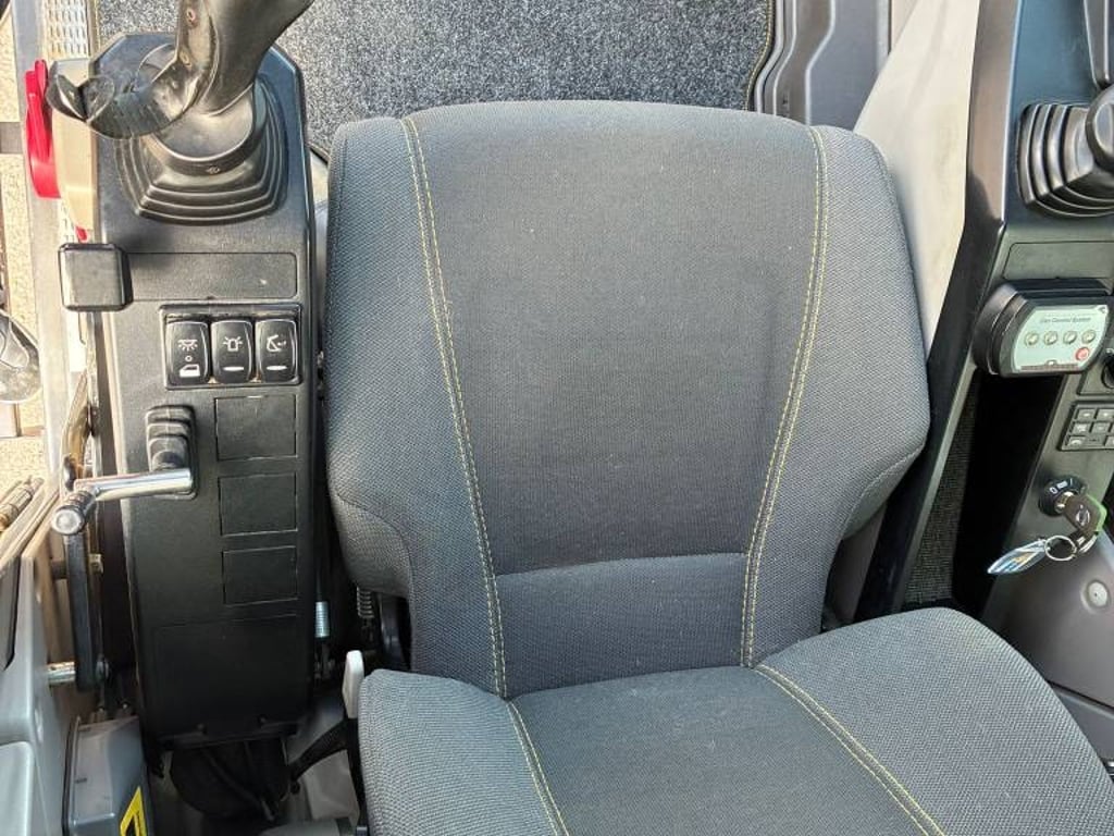 volvo-ecr-235-el,7c7b46da.jpg