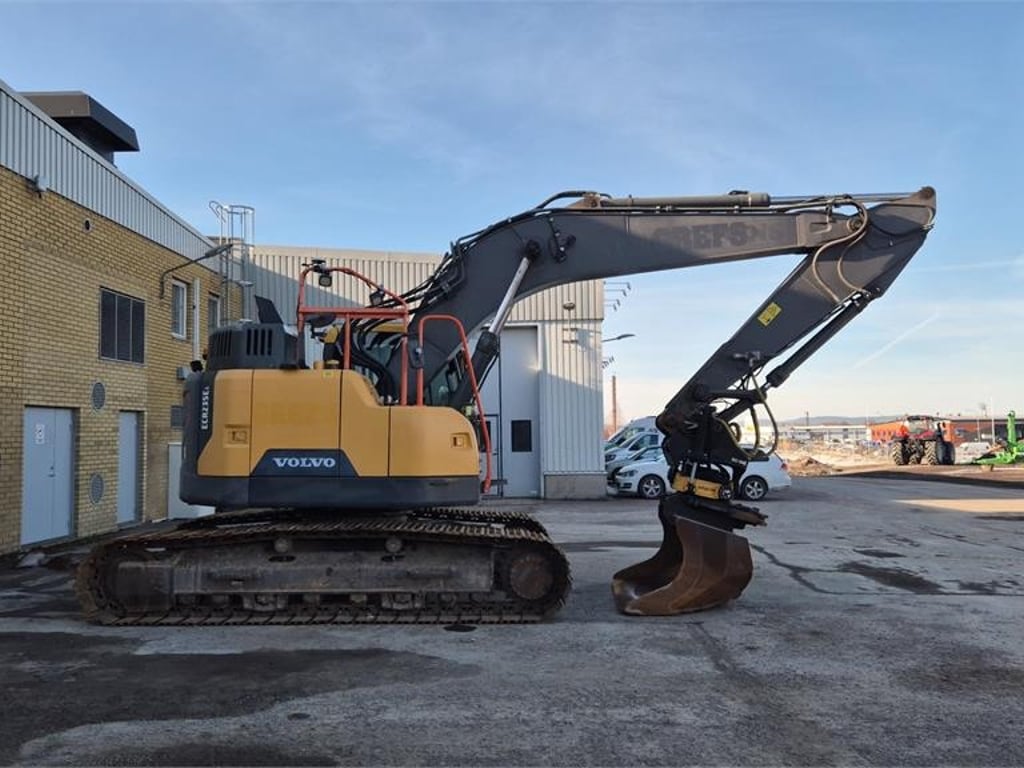 volvo-ecr235e,ecr235el_310978a-media(1).jpg
