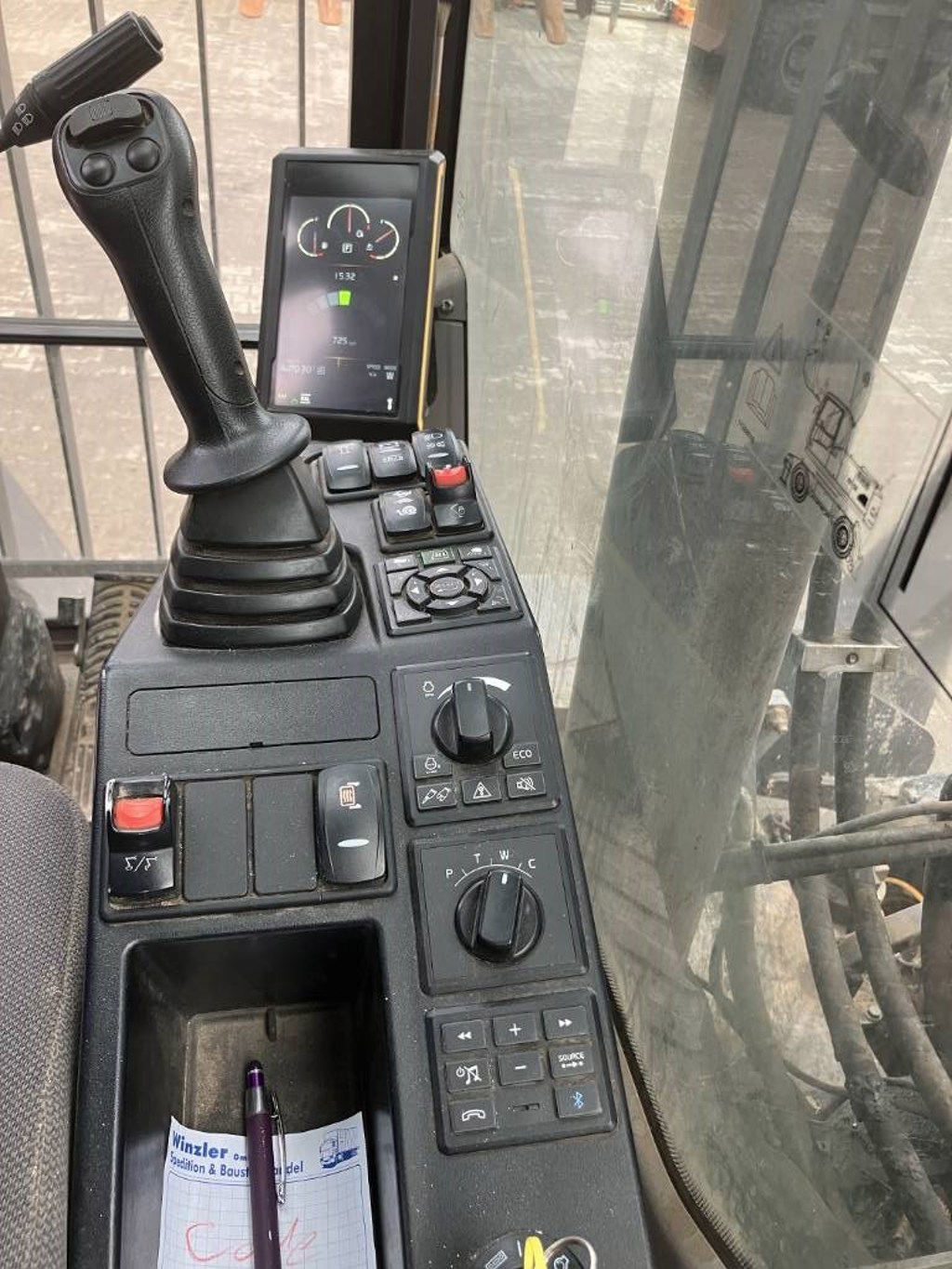 volvo-ew-220-e,2eb79c18.jpg