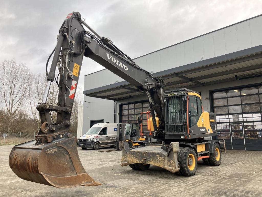 volvo-ew-220-e,bada6207.jpg