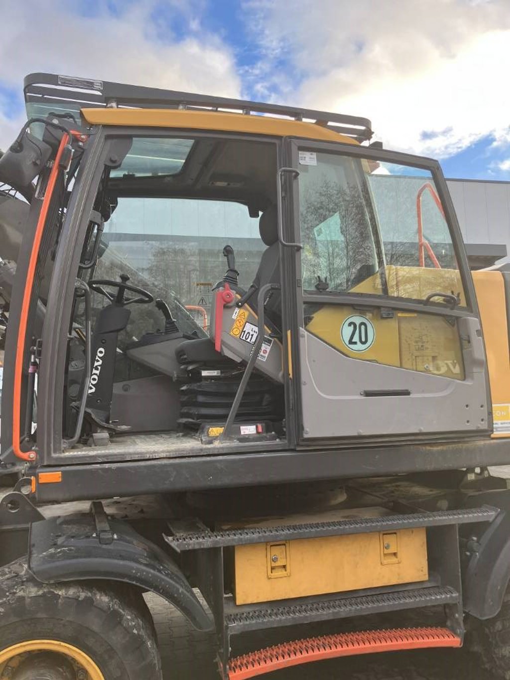 volvo-ew-220-e,cceb1ca1.jpg