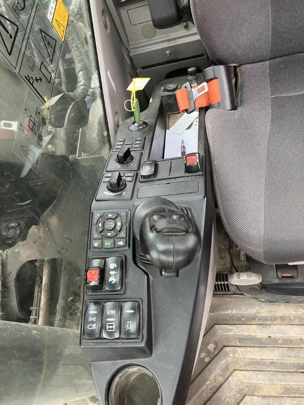 volvo-ew-220-e,e4d0e080.jpg