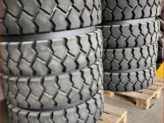 Trelleborg T-900 inkl fälg o stenskyddsringar