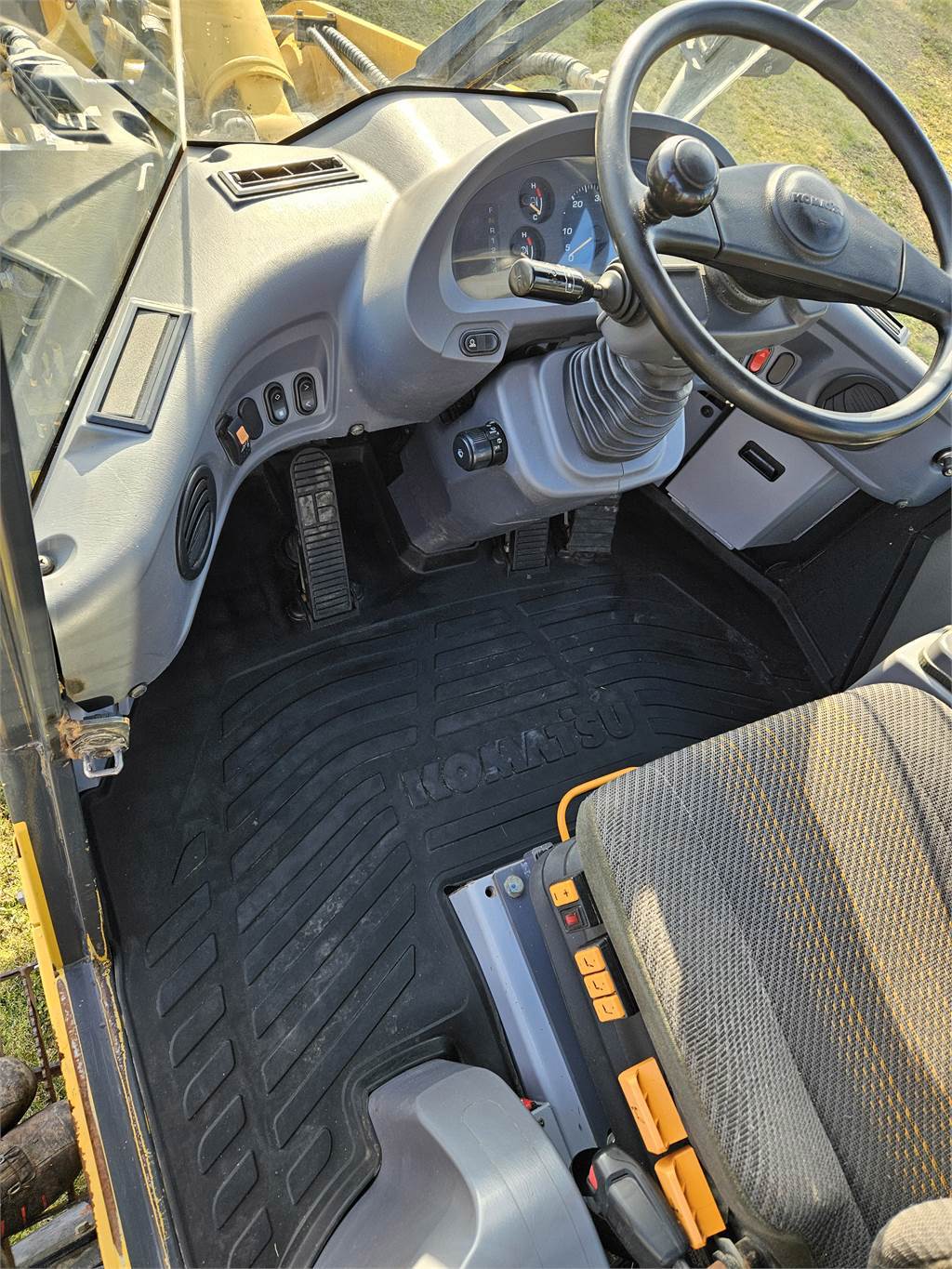 komatsu-72a1,wa200-7_h01079-20250308_145040.jpg