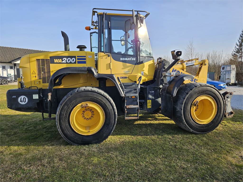komatsu-d458,wa200-7_h01079-20250308_144936.jpg