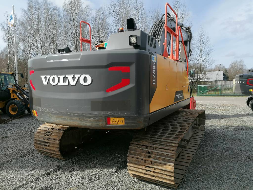 volvo-ec-220-e,1dc937fc.jpg