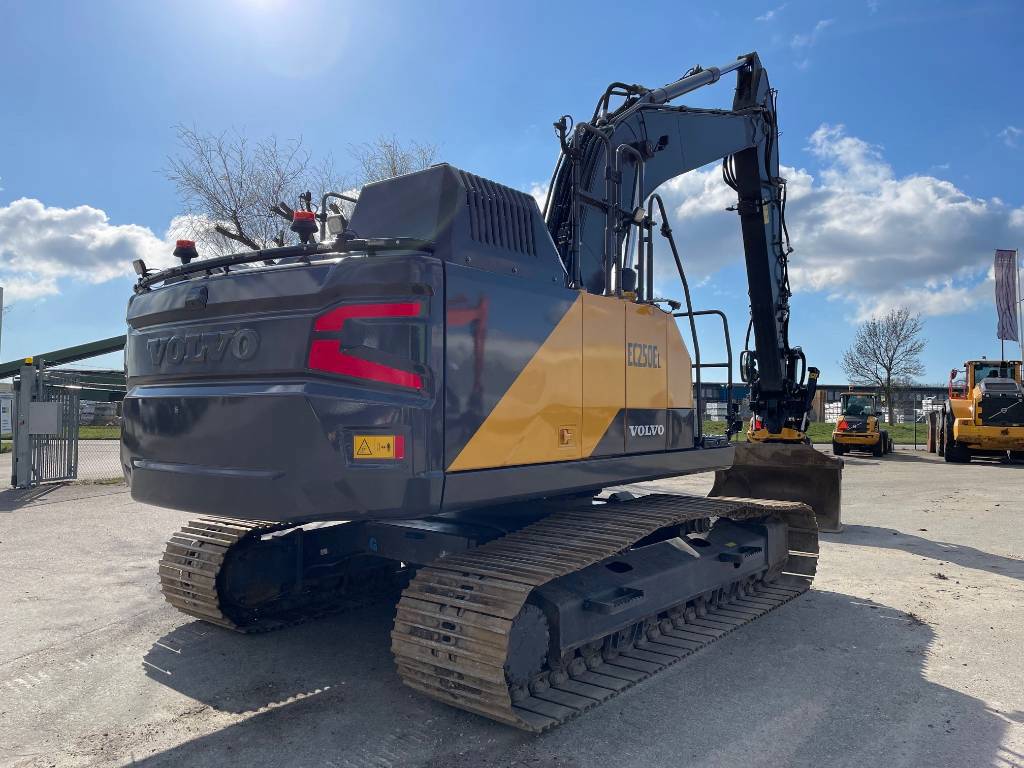 volvo-ec-250-el,07e1d63f.jpg