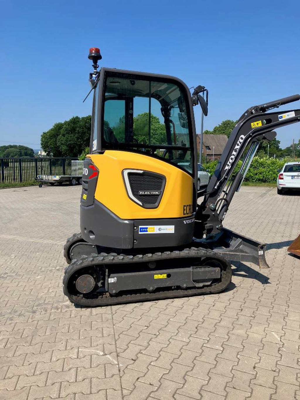volvo-ecr-25-electric,97b75b34.jpg