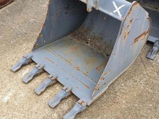 Volvo Tieflöffel 600mm mit Zähnen für MS03