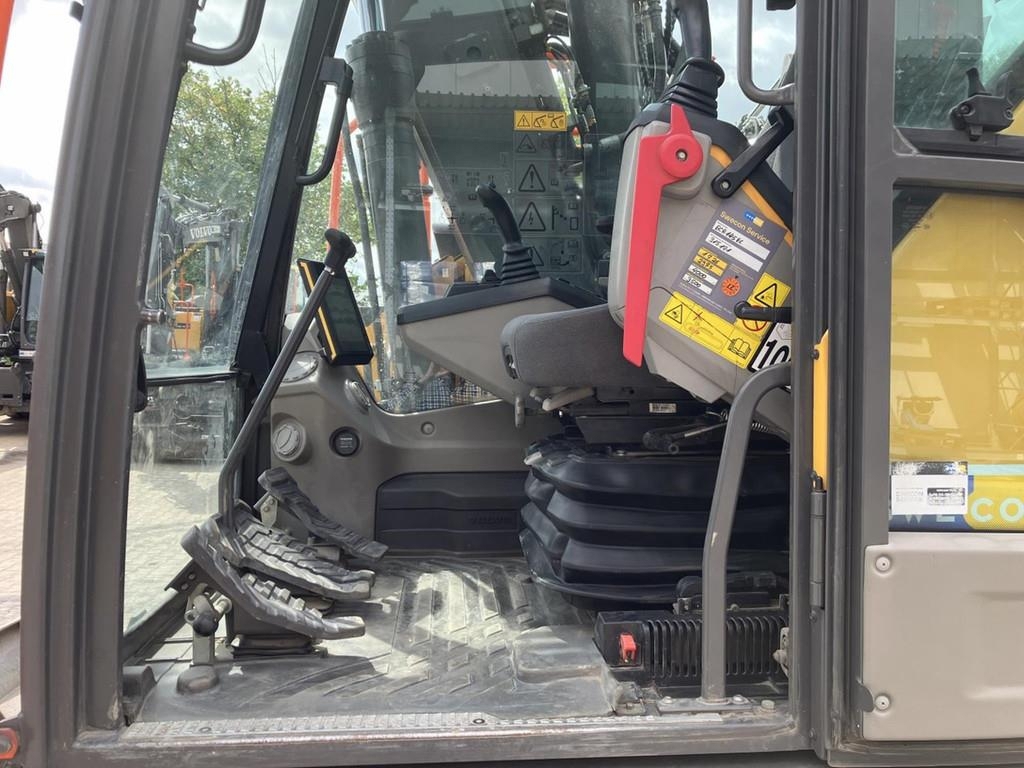 volvo-ecr-145-el,7bb7da04-12.jpg