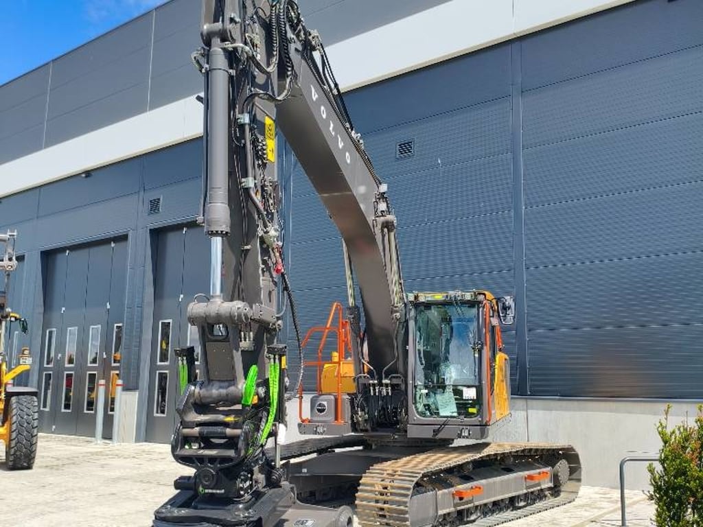 volvo-ec-230,0406a493.jpg