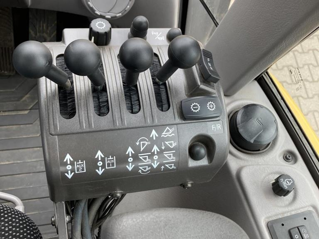 volvo-l50hs,94d366ff-13.jpg
