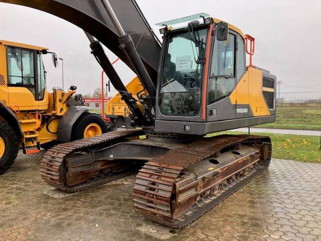 volvo-ec-300-enl-neues-fahrwer,99654636.jpg