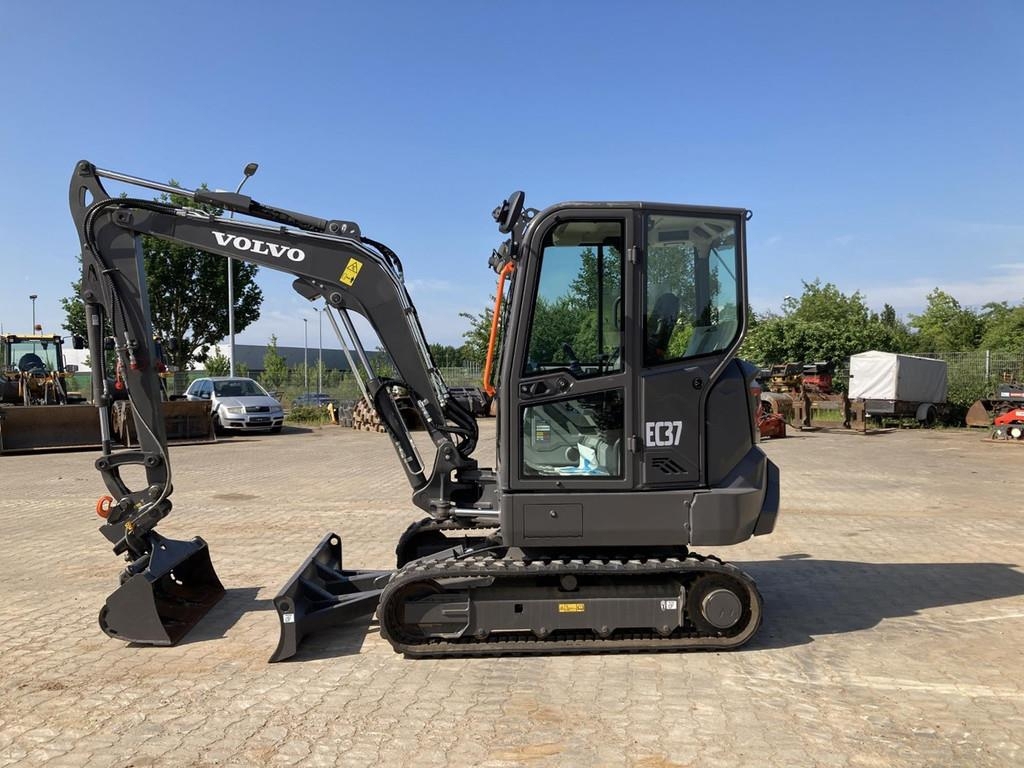 volvo-ec-37-f,7167cfca-2.jpg