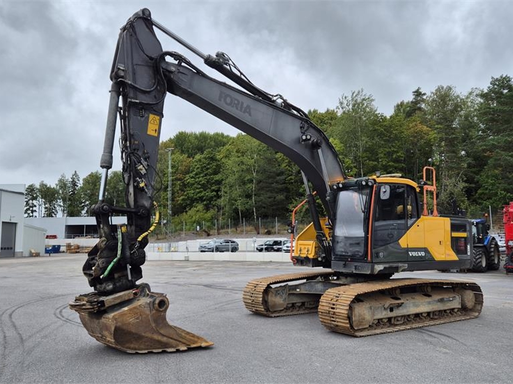 volvo,ec220el_321326a-ec220el_321326_1.jpg