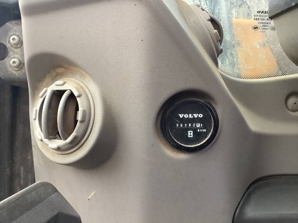 volvo-ecr-235-el,5076b2d2.jpg