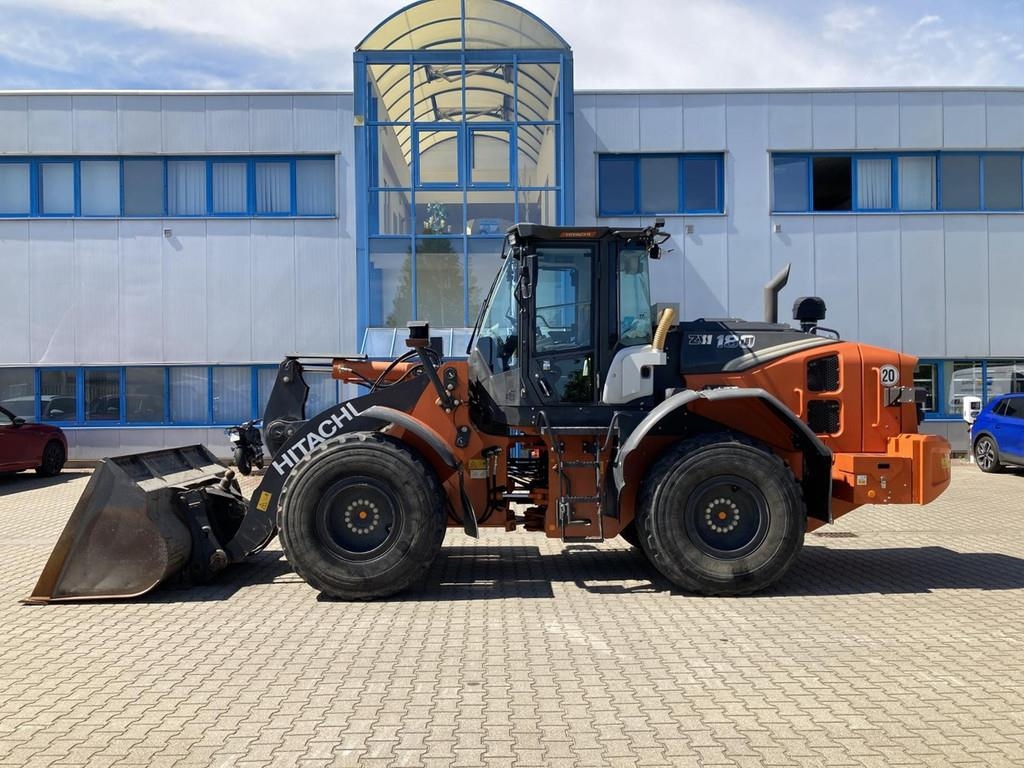 hitachi-zw-180-7,06c55d82-1.jpg