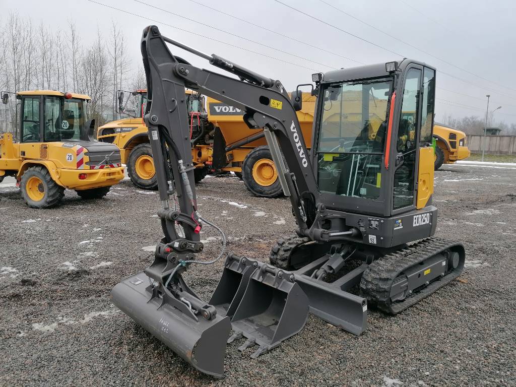volvo-ecr-25-d,33b03fae.jpg