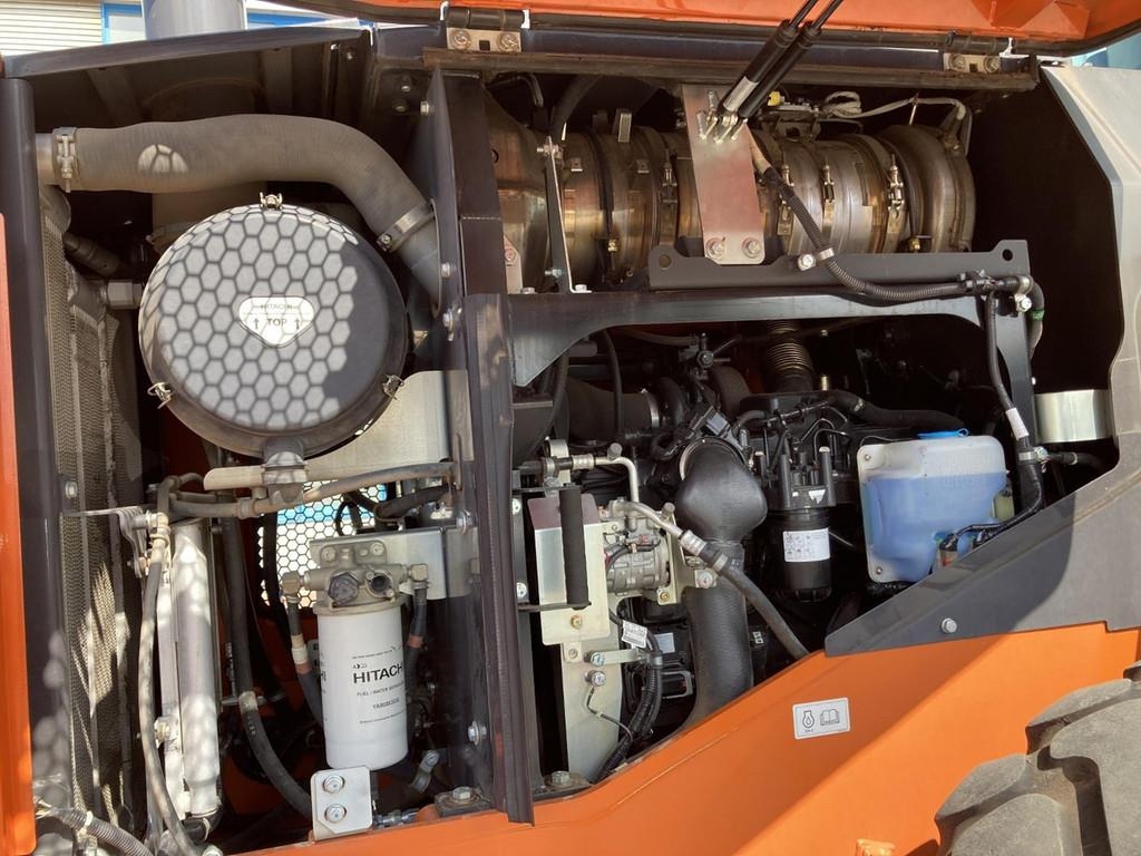 hitachi-zw-180-7,f7558dc0-8.jpg