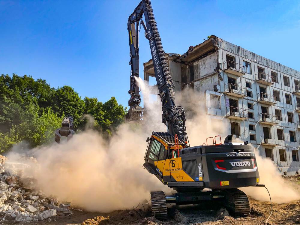 Kettenbagger EC380 im Einsatz