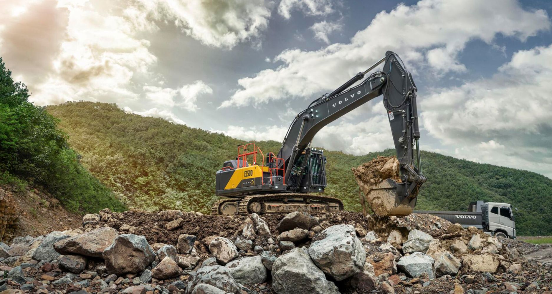 Mit einer Runderneuerung hievt Volvo CE seine Bagger-Baureihen auf ein neues Level hinsichtlich Produktivität, Kraftstoffeffizienz und Gesamtbetriebskosten.